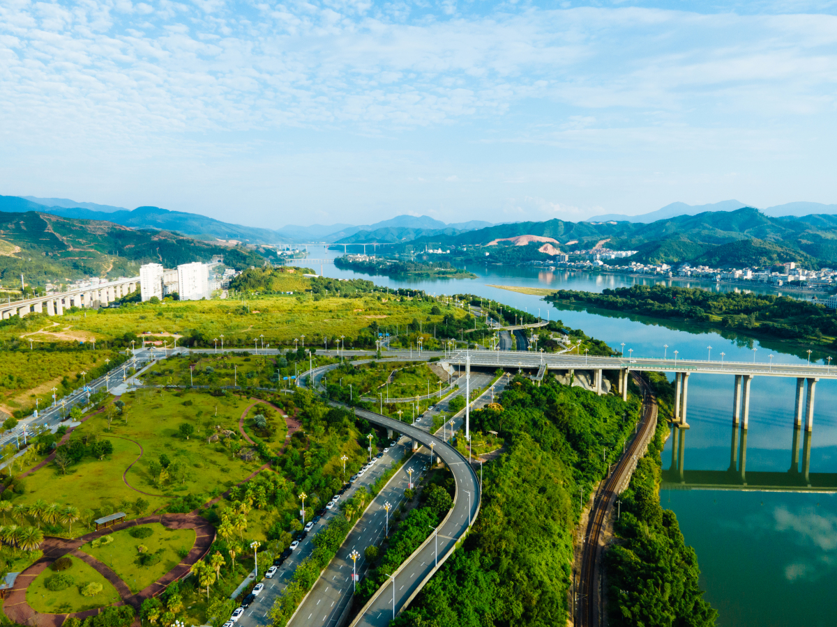 "揭秘安康学院:教师待遇竟让人意想不到的好,追求职业发展的你不可