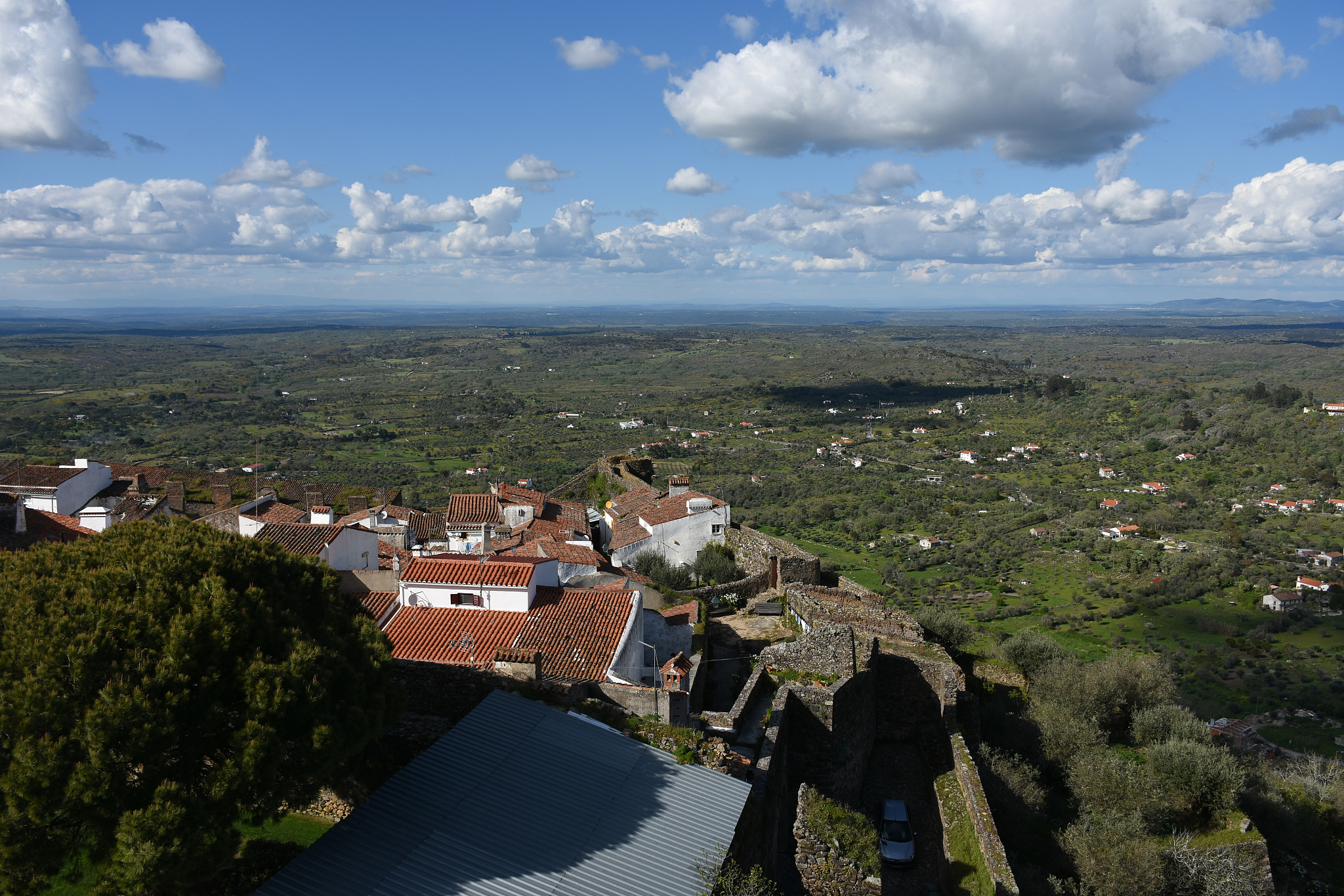 # 从 sklearnnaive_bayes 导入 GaussianNBfrom sklearnnaive_bayes import GaussianNB# 定义训练集X = 07 15 24 31 43 56 67 79 811y = 0 0 0 1 1 1 2 2 2# 任务1：创建 GaussianNB 对象########## Begin ##########GNB = #########