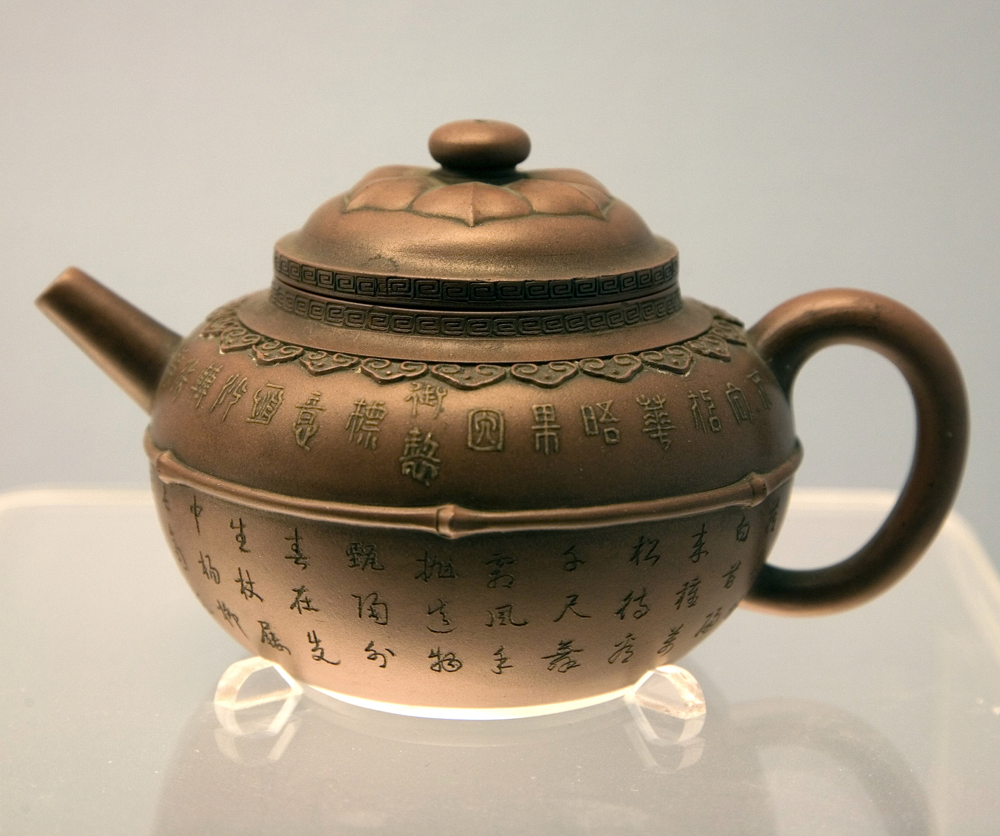 锡温酒壶有龙有凤有梅兰竹菊是什么年代的 帮我用300字描述