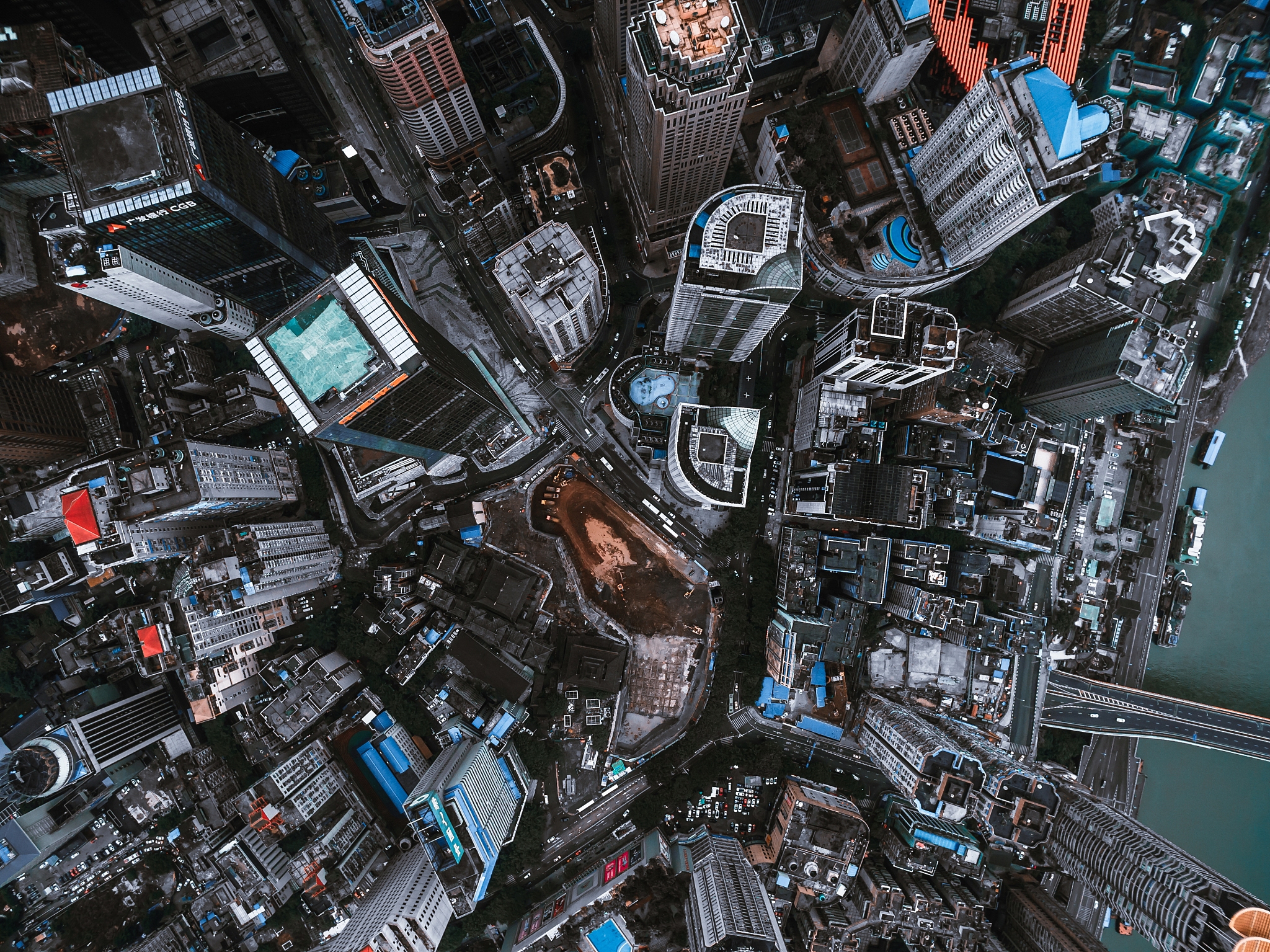 翻译：基于多维注意力机制的遥感图像建筑物变化检测方法