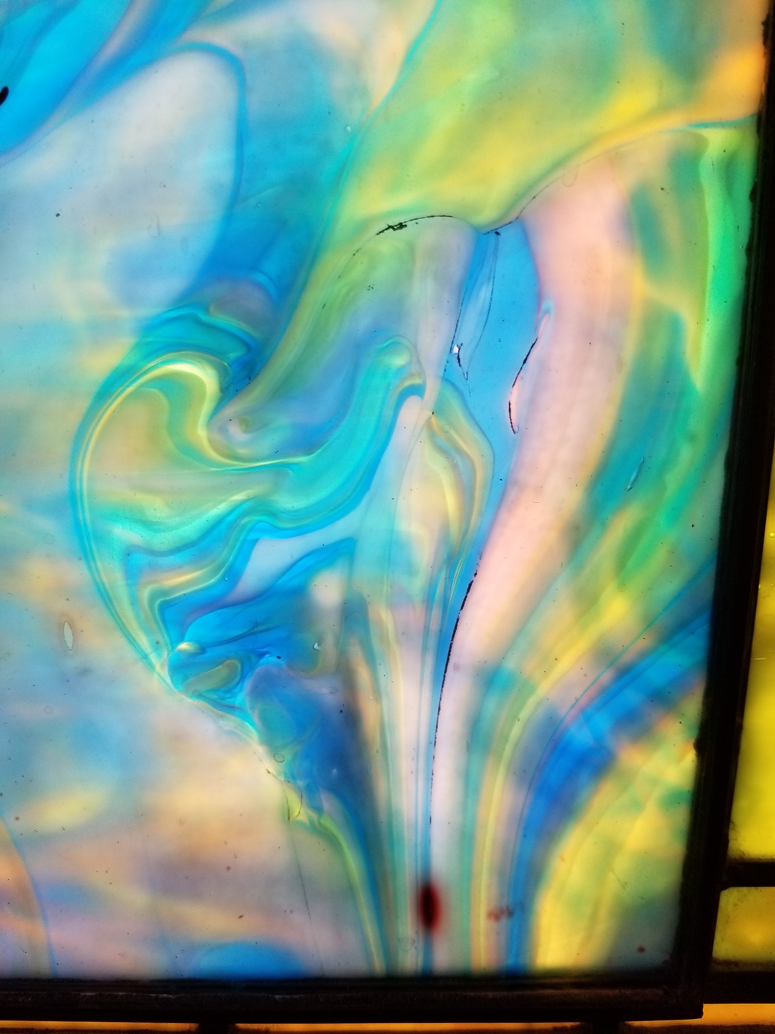 小学初中美术教师个人教学工作总结：以学生为中心，激发艺术潜能