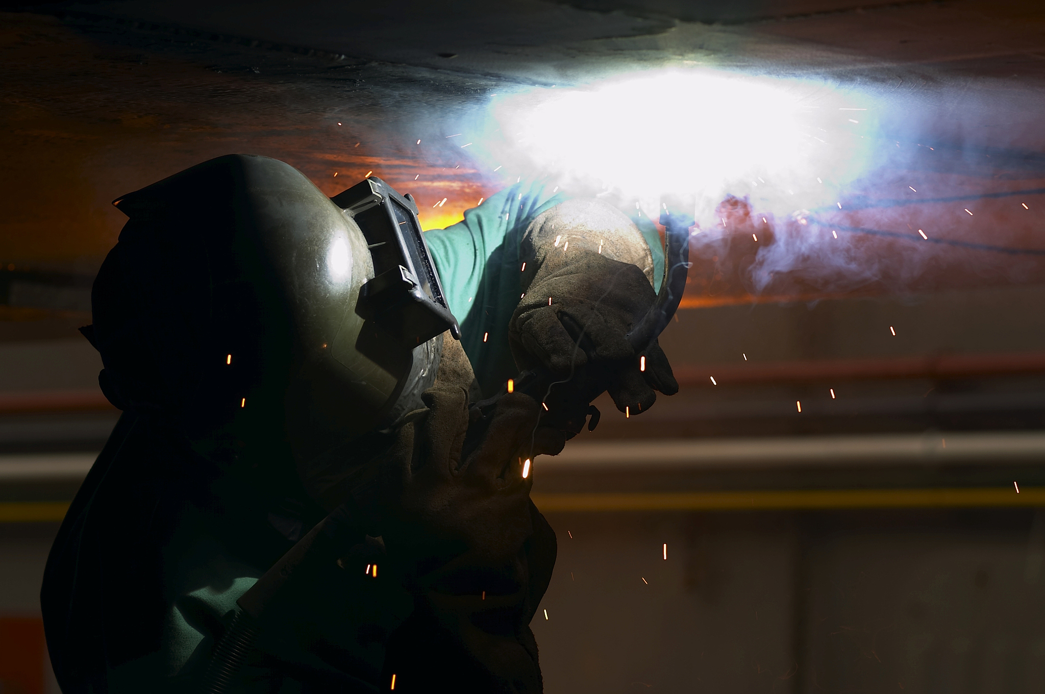 反超光子被黑暗新星吞噬：记录战甲的能量逆流