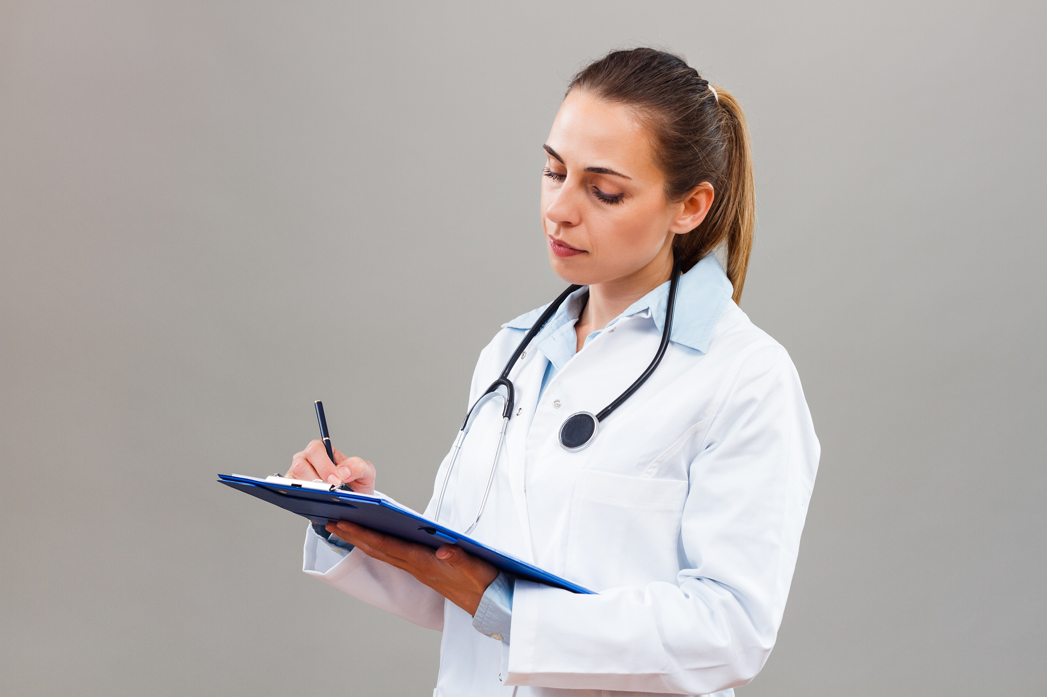 四川女生学什么专业好就业？热门专业推荐及就业建议