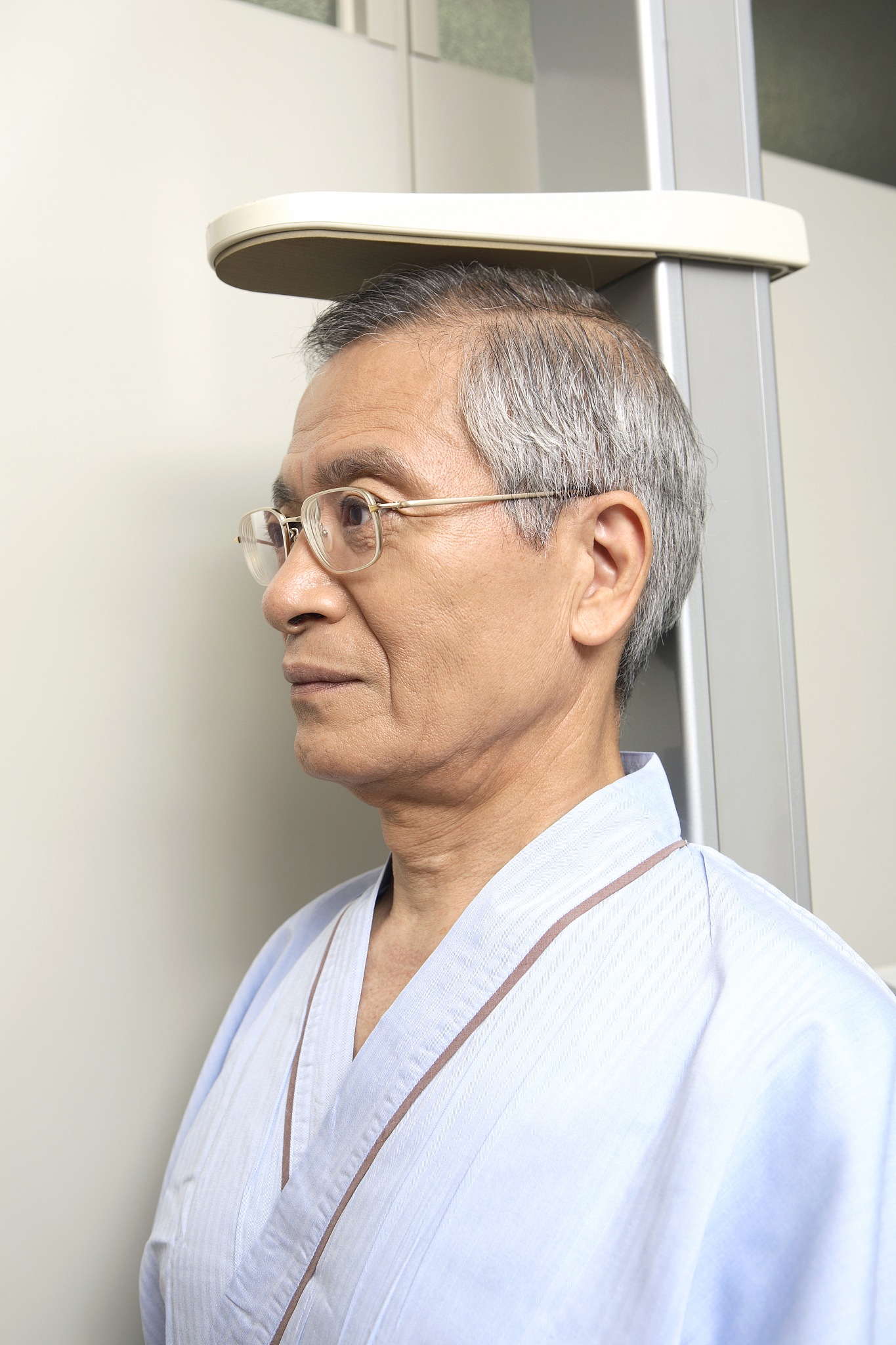 33岁男性，175cm身高，130斤体重正常吗？BMI分析及健康建议