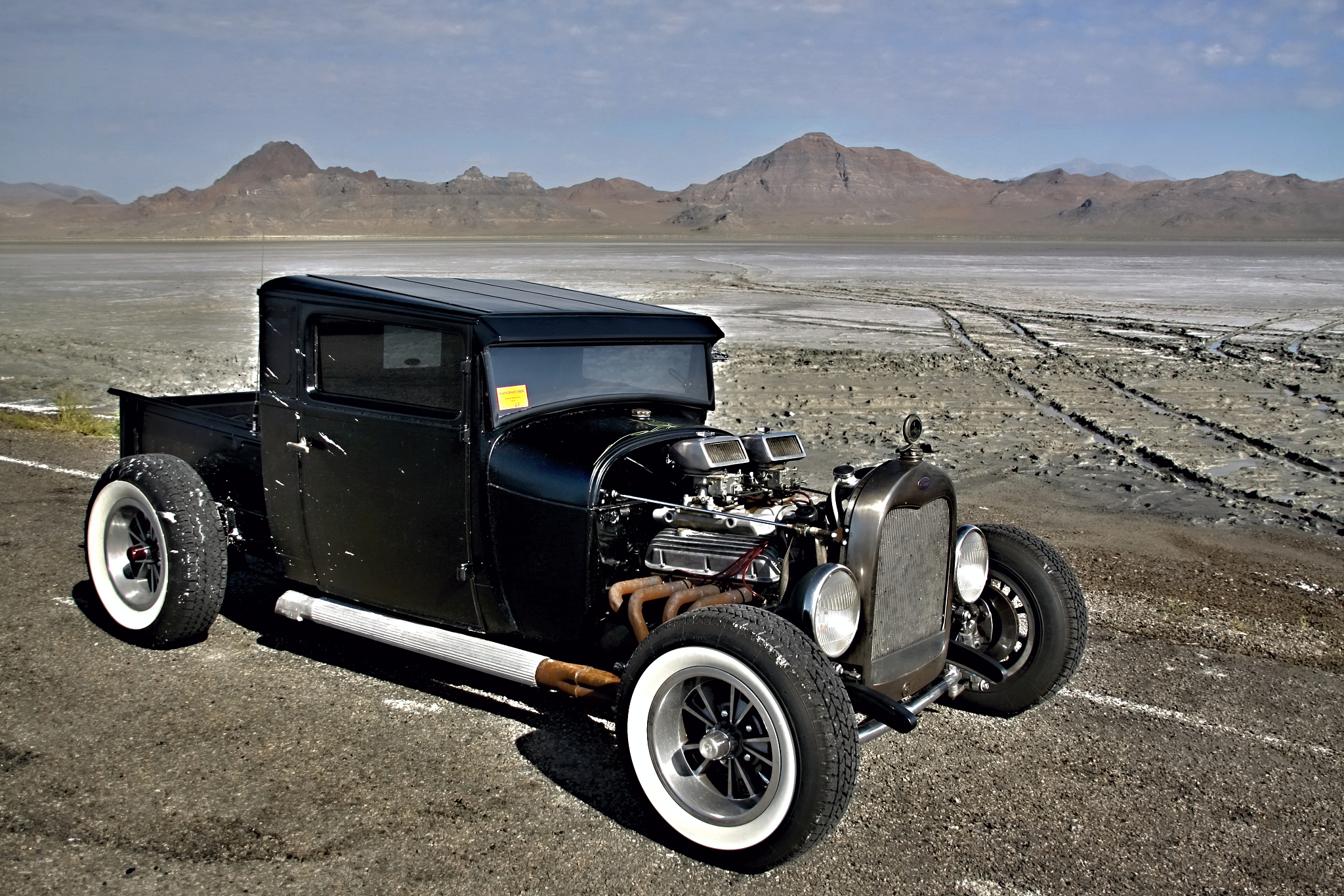 bonneville salt flats in utah, usa.