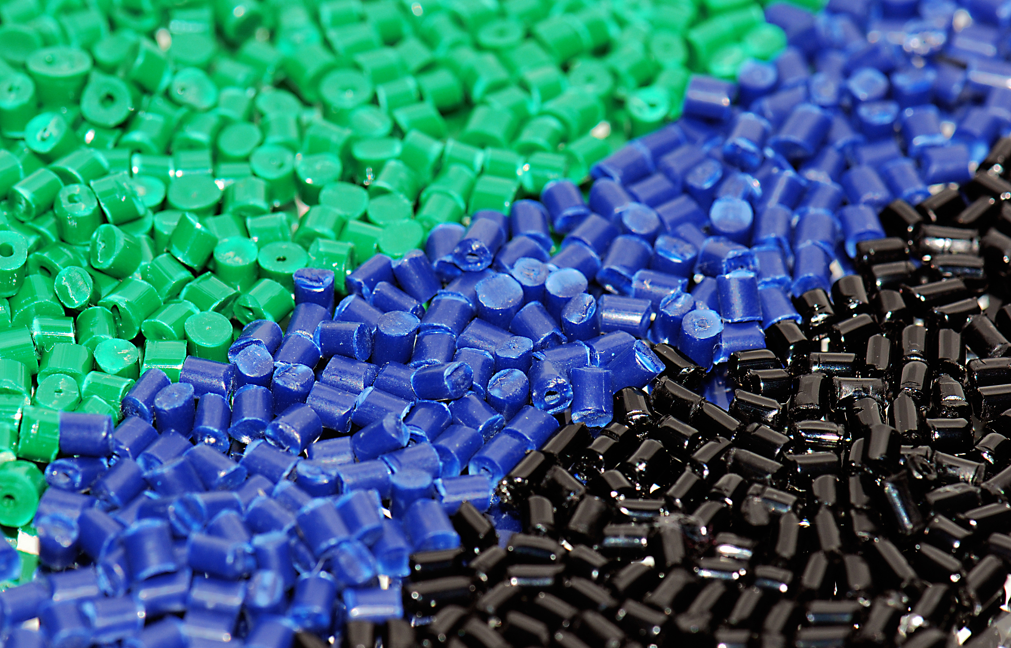 5种常见的聚合物基体材料：应用与特性