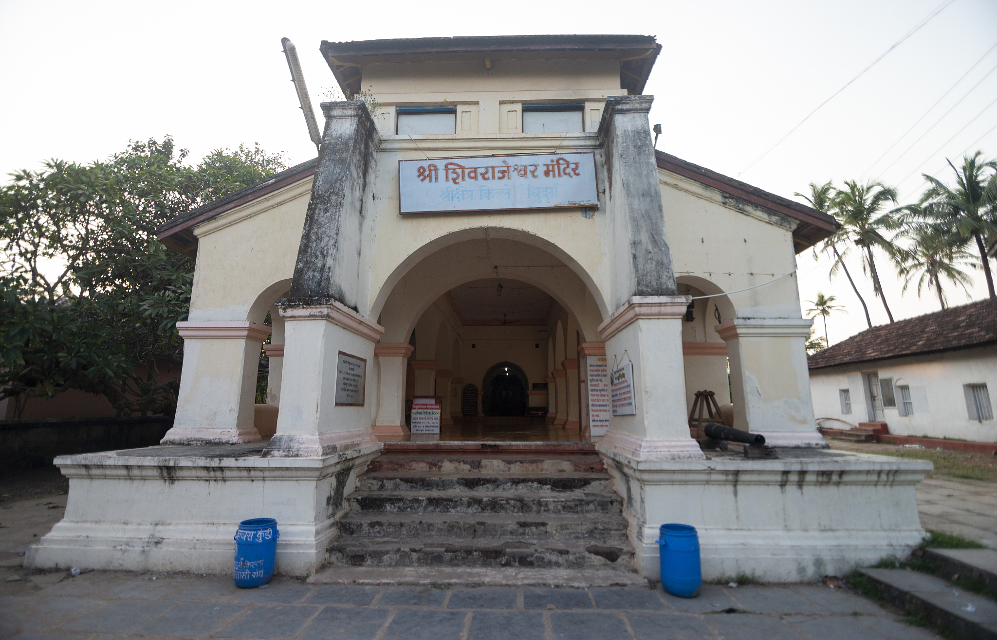 10个常见的印度高种姓男士名字 - 中英文对照