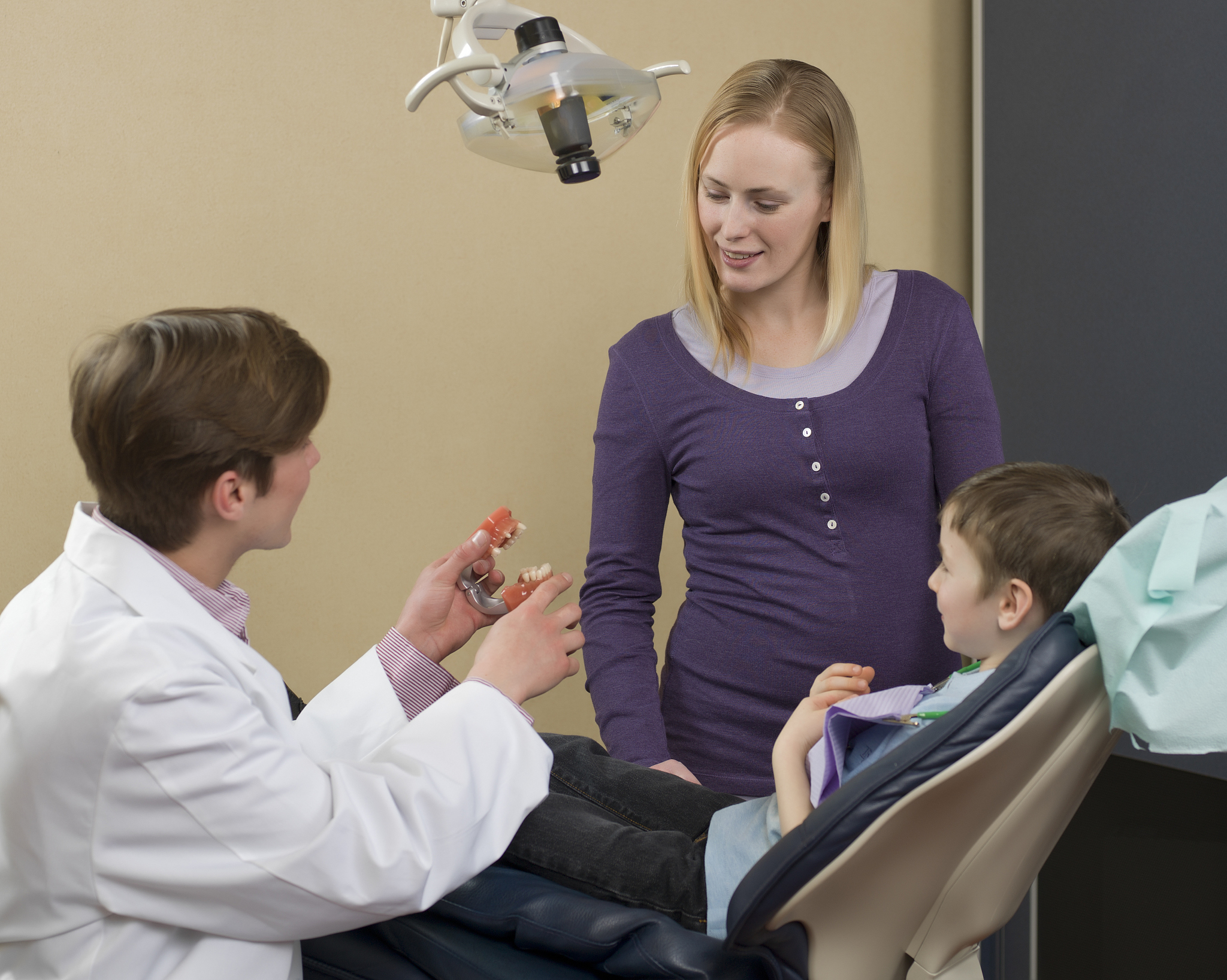 我们新的加拿大牙科保健计划将帮助覆盖多达 900 万没有保险的加拿大人。因为您的健康很重要