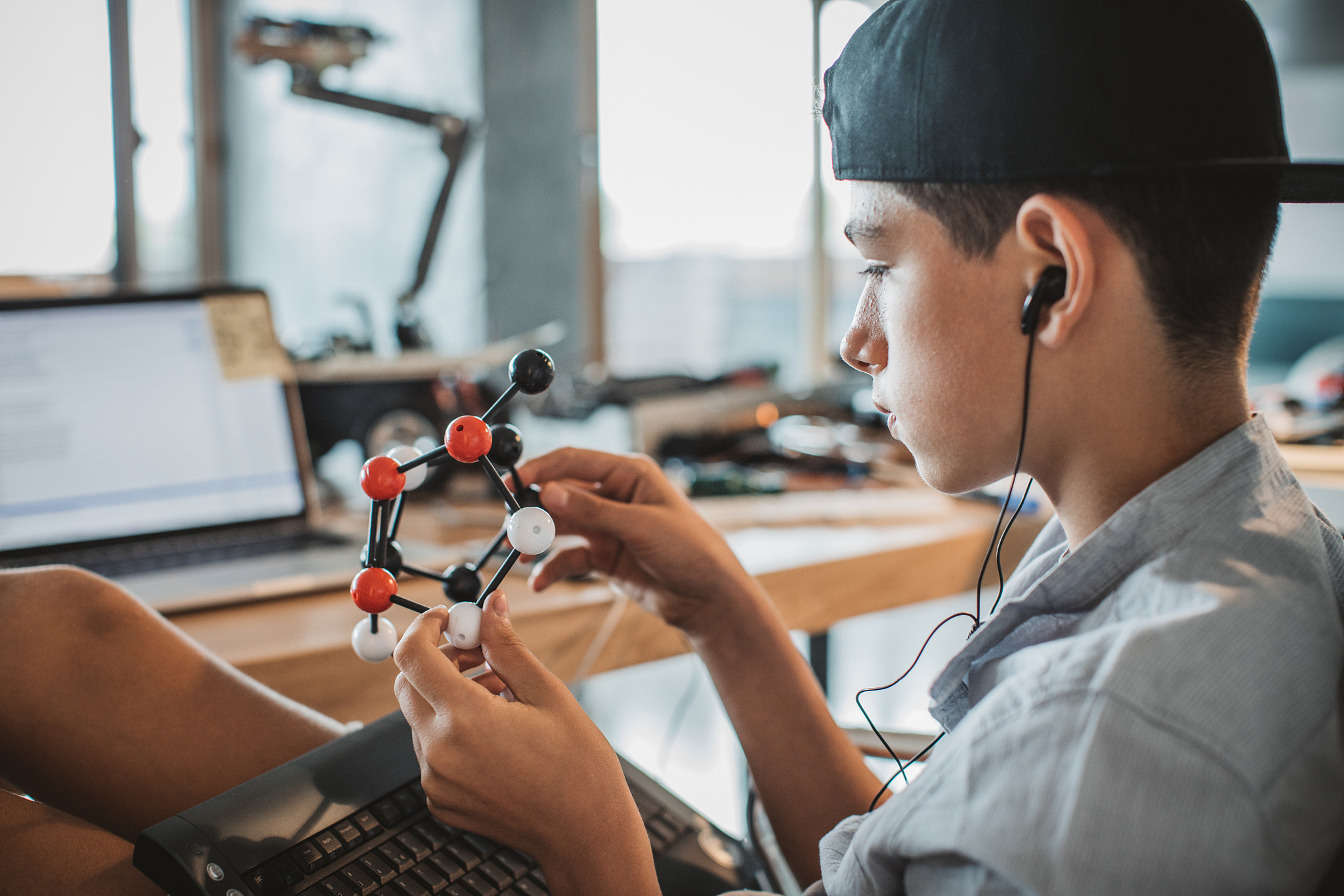 2012年湖北省邮电学校招生宣传简介