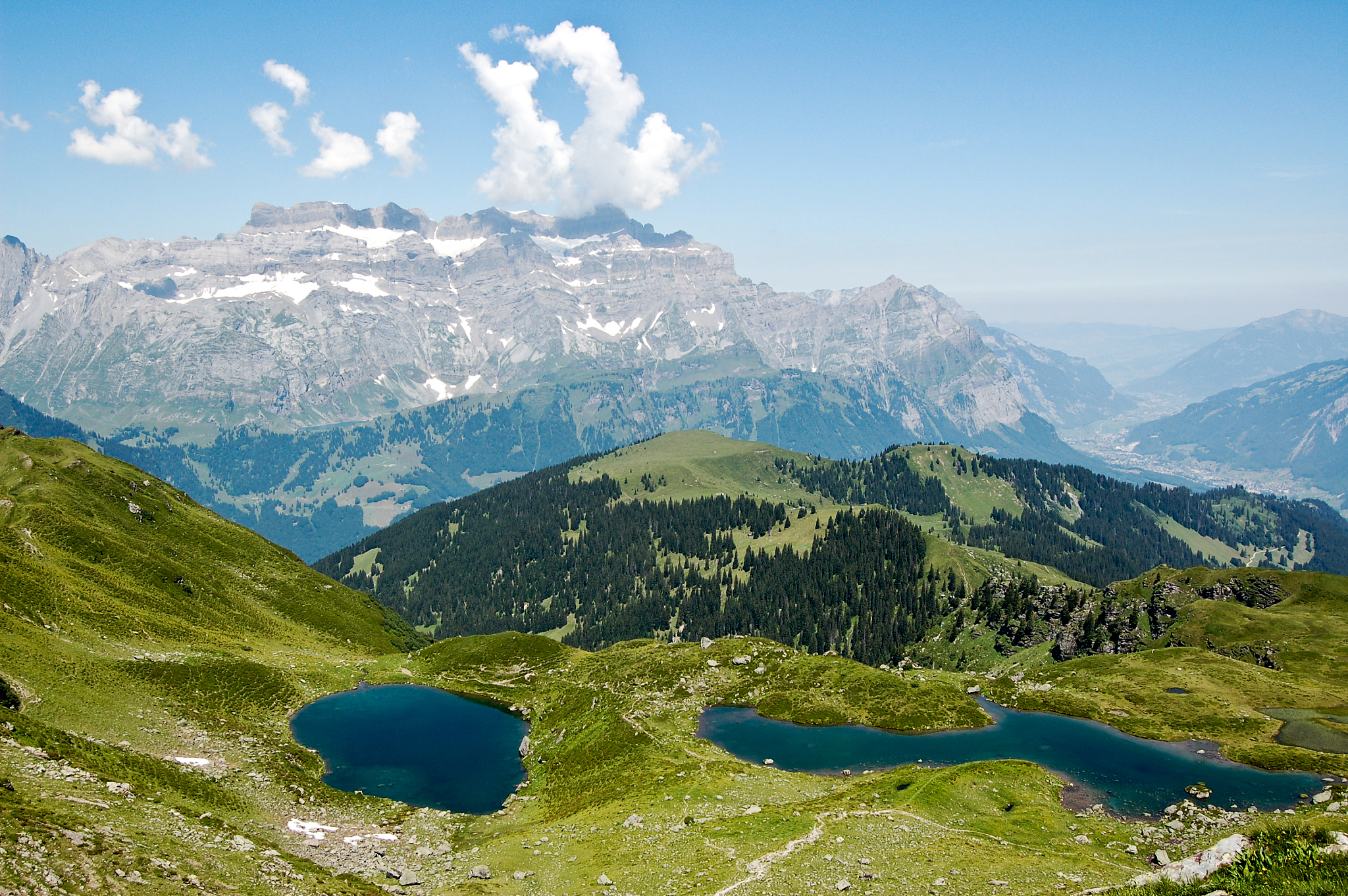 little lakes in the mountains