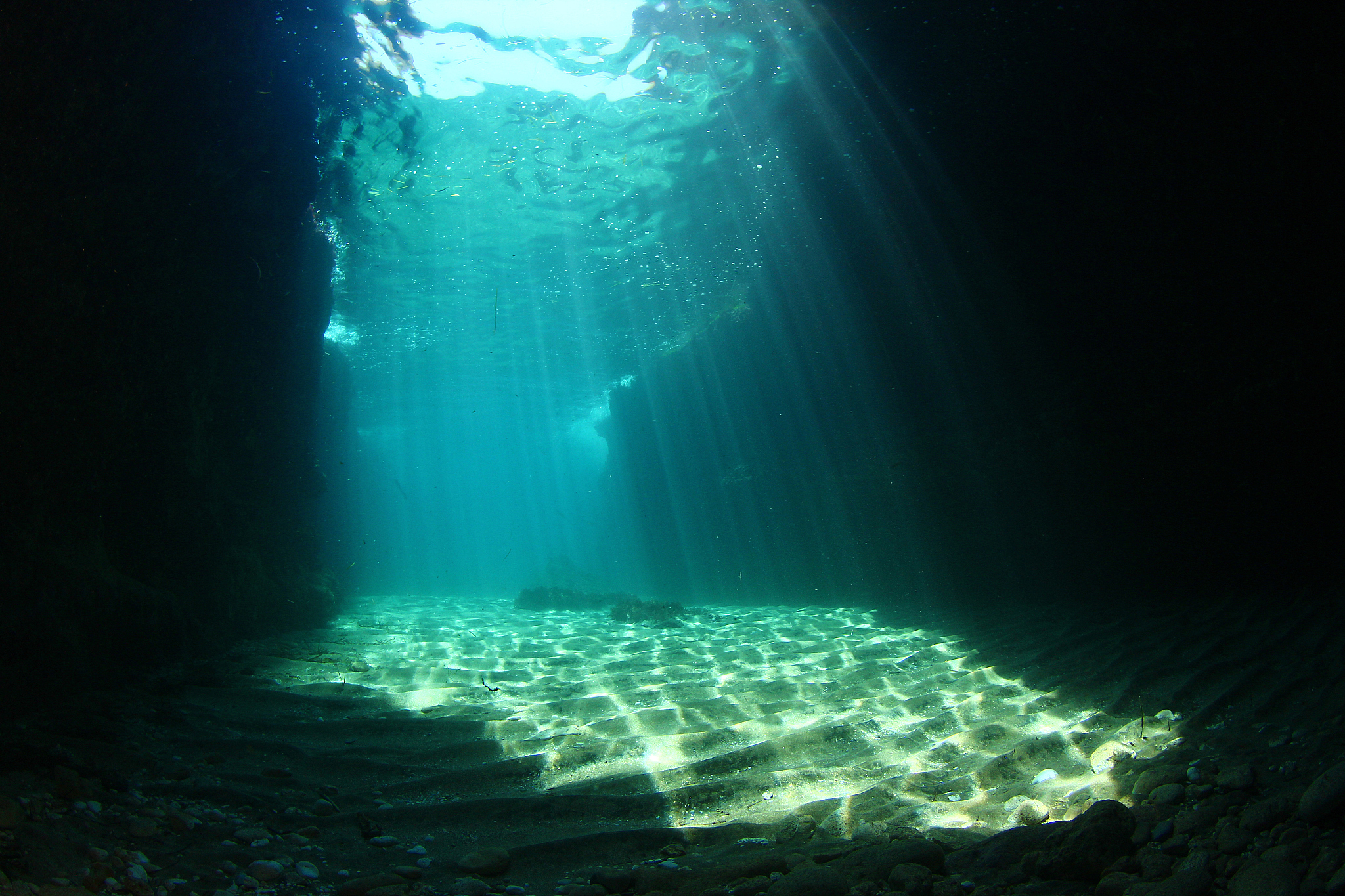 underwater light