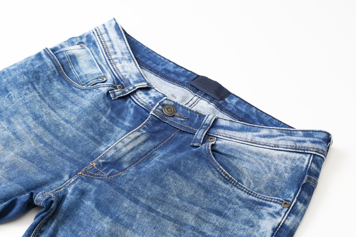 背带裤：时尚百搭，从休闲到正式