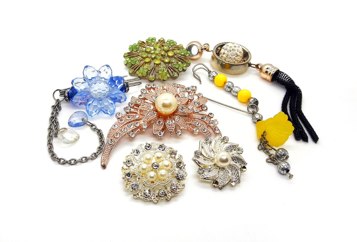 甘肃珠宝首饰设计专业院校推荐：兰州工业学院、甘肃民族师范学院等