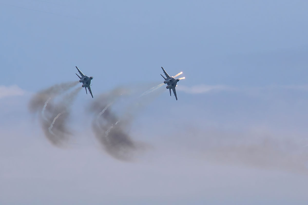 无人机蜂群：协同作战新模式