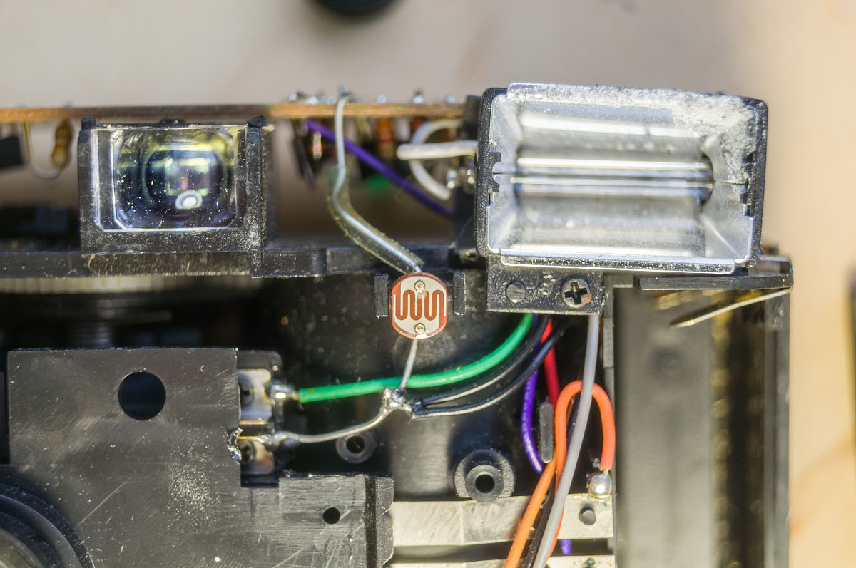 描述SG90舵机的工作原理