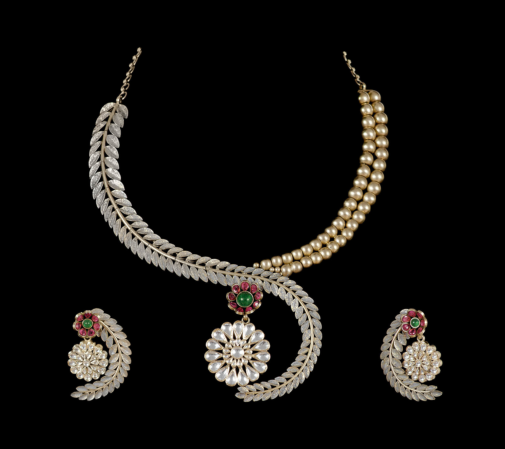 根据日常首饰品来写十句中文的广告语更有诗意一些像现代诗