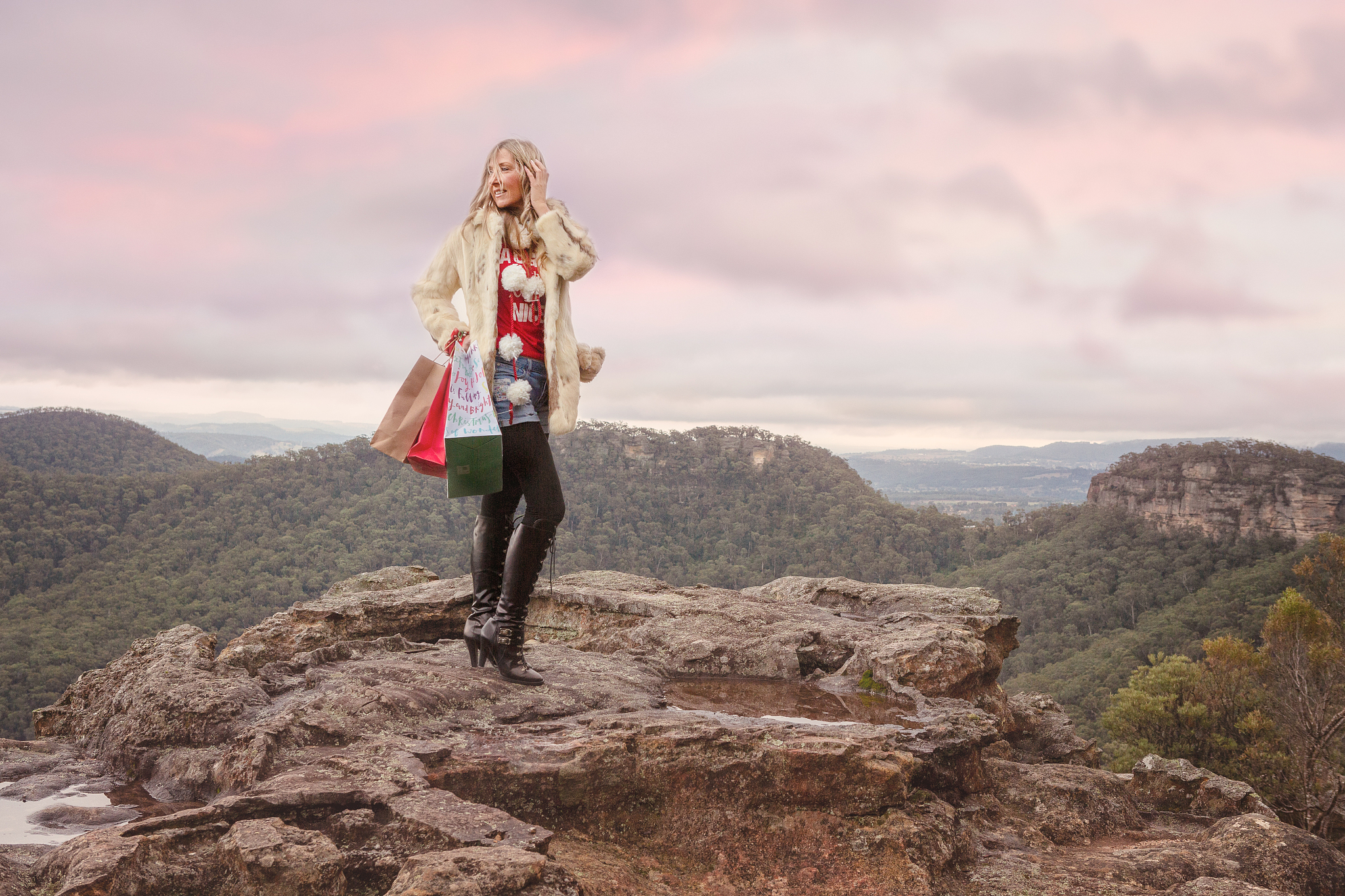 christmas in july christmas in blue mountains - female with gift