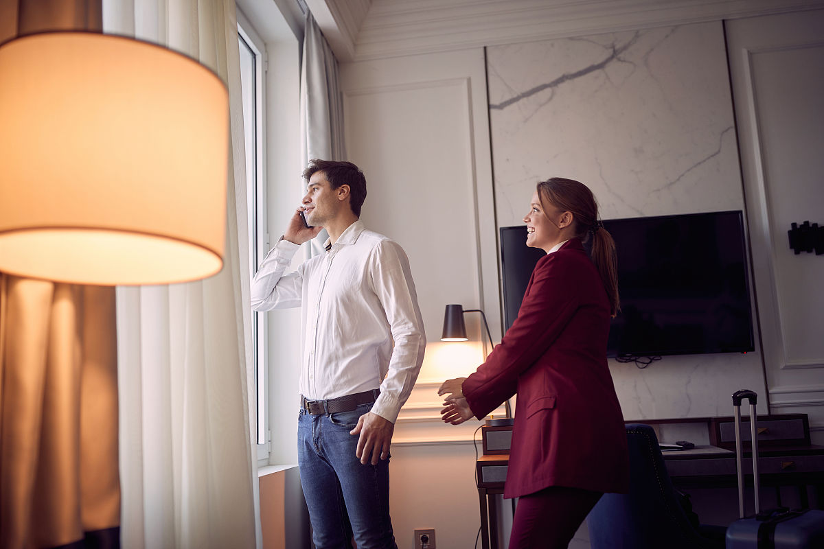 霸道总裁爱上我：实习生与总裁的甜蜜爱情故事