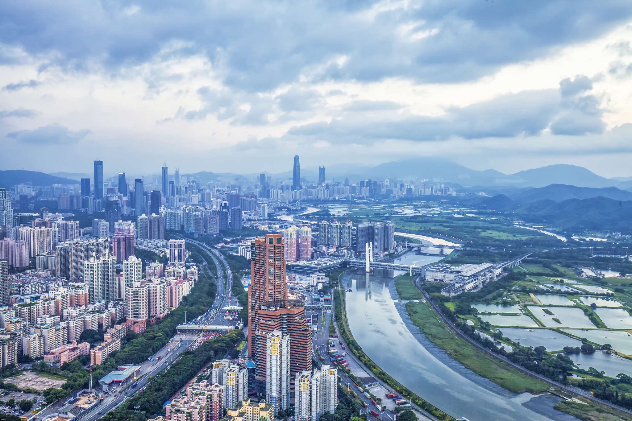 应届生落户深圳需要什么资料