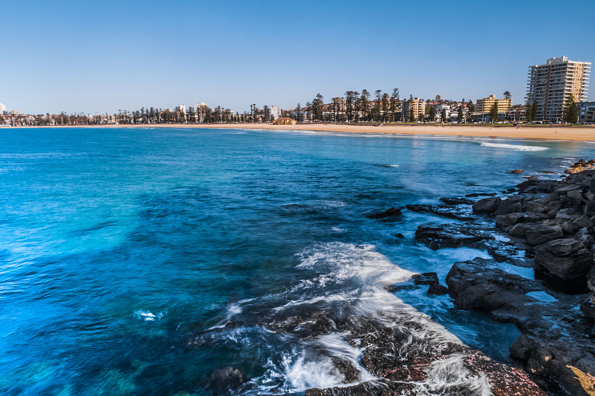 本学期飞行技术与工程学院按时完成教学常规各项任务以评促建不断完善管理机制在学校评估建设办的带领下起草编制专业论证报告、专业调研报告、十四五专业规划建设方案、人才培养方案、校企合作等相关文件达40于篇申报省级科研课题2项。学工方面配合学院各处室积极开展工作从教师队伍管理建设、学生常规管理工作、绅士淑女会管理工作、学生安全管理工作、二级学院文化建设等方面积极开展并落实工作组织师生积极参加各类比赛与泛美