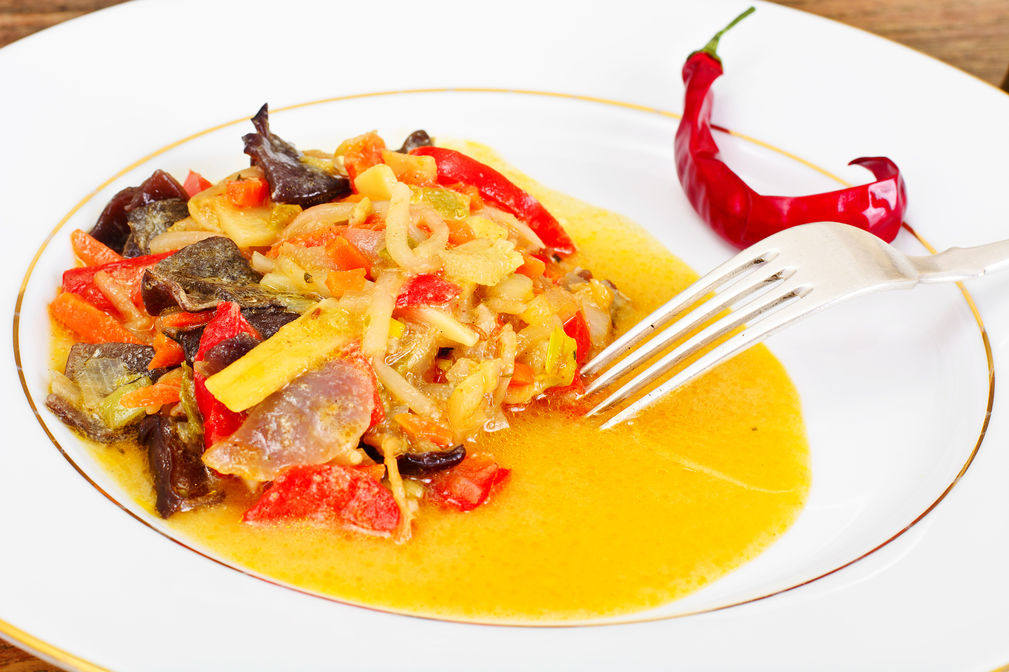bean sprouts with bell peppers, mushrooms mun, onions, bamboo sh