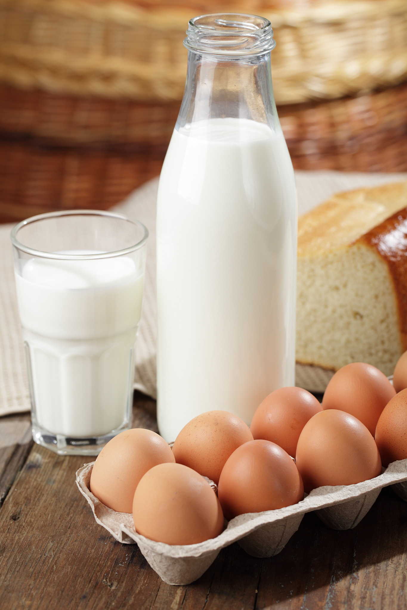 鸡蛋和豆浆不能一起吃是因为蛋白酶