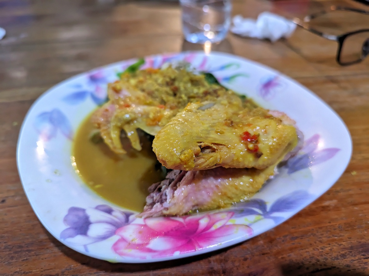 白切鸡：鲜嫩滑爽，美味佳肴 - 家庭聚餐、宴请首选