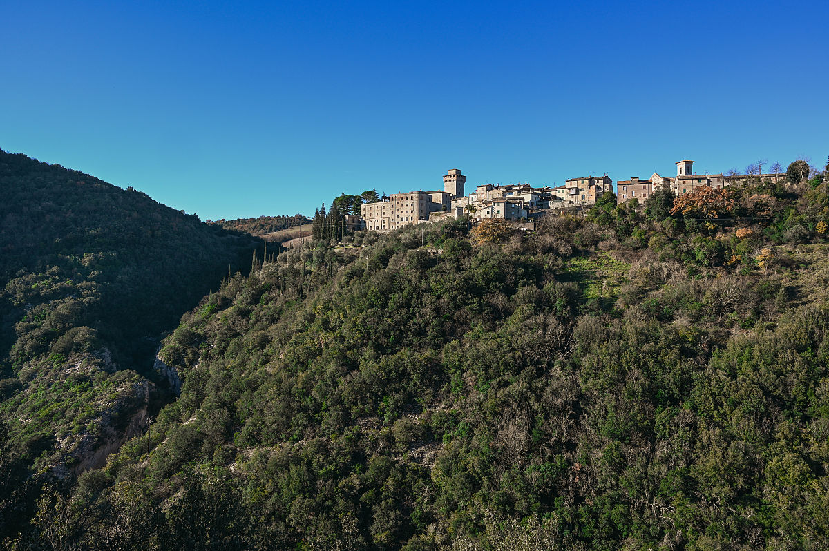 下面的地址：Estació de muntanya Pla de Vaques sn 25528 Boí Lleida España中Estació de muntanya Pla de Vaques sn每个单词分别是什么意思