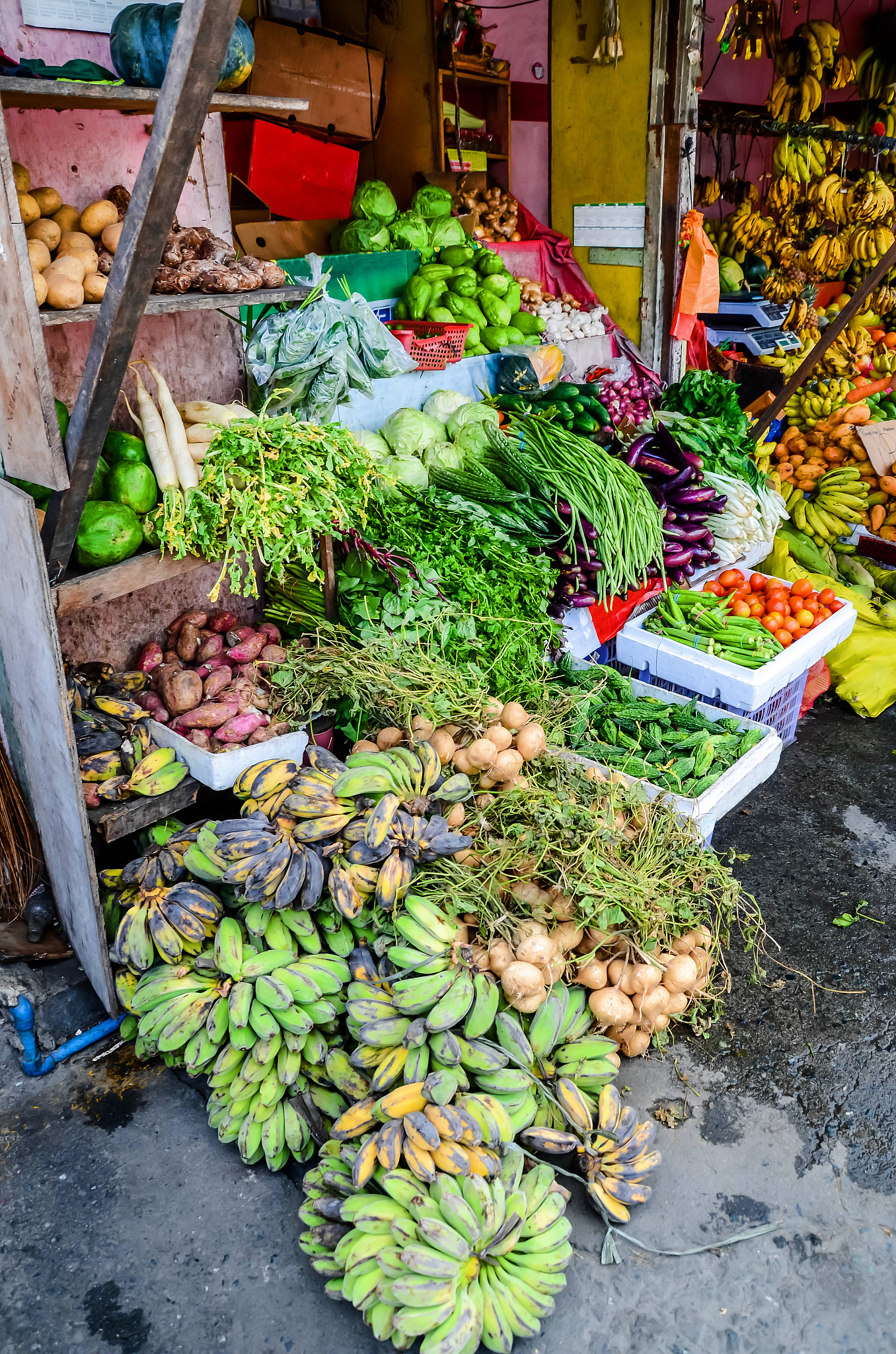 food trade in manila slum