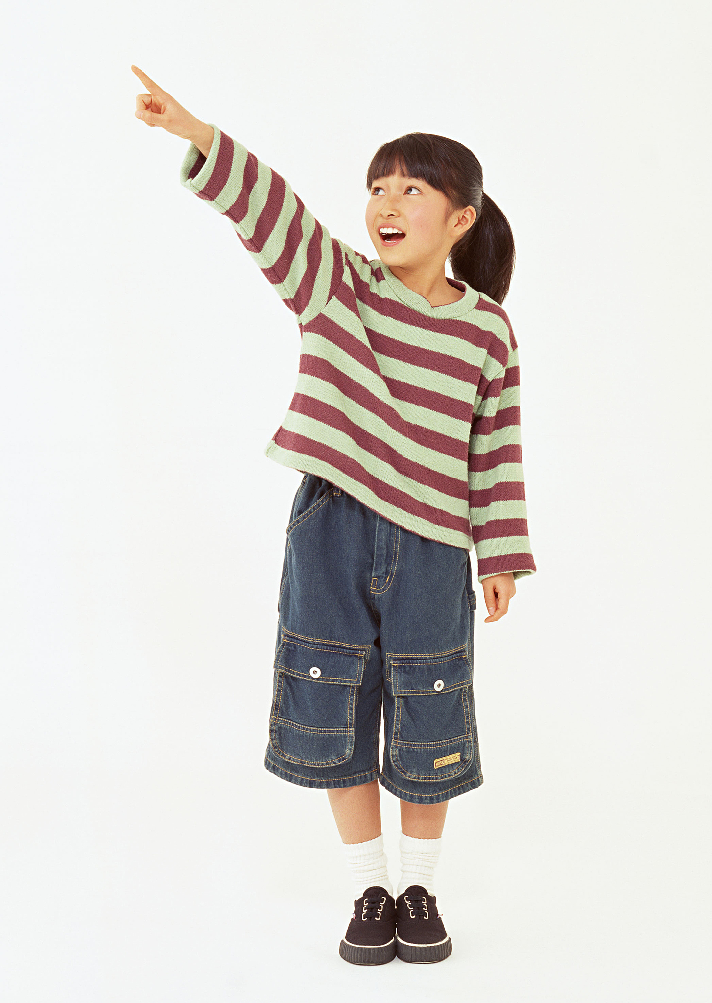 秋日童装穿搭：细节点亮美好时光