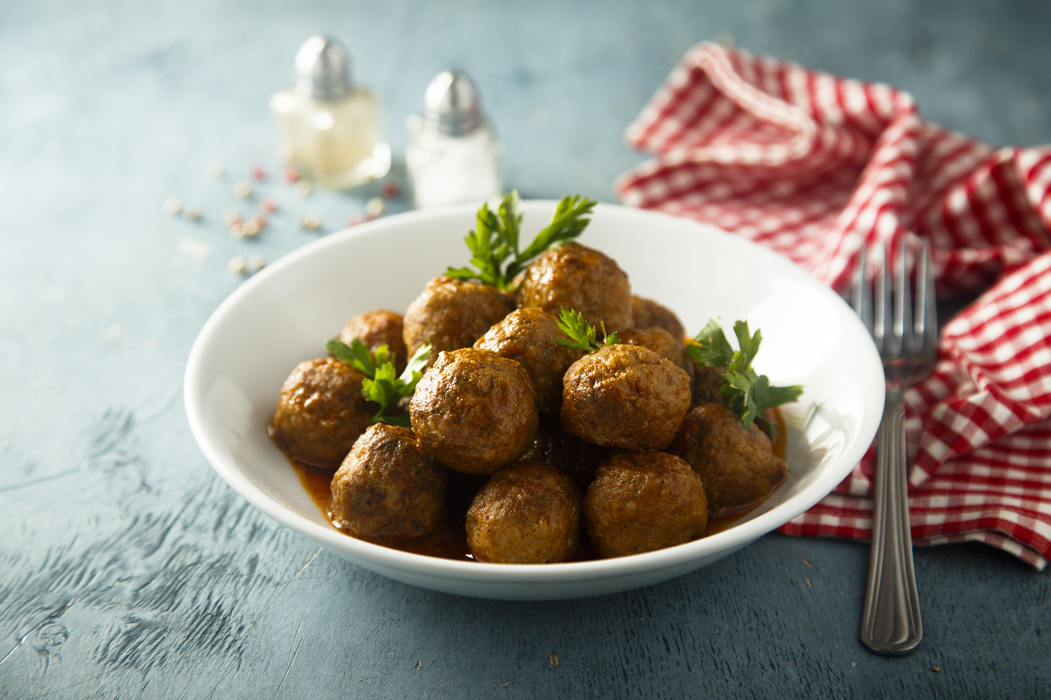 meatballs with tomato sauce