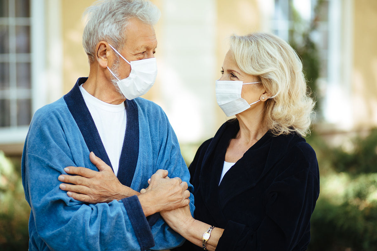 南宁自在城养老院早些买的卡费可转让吗