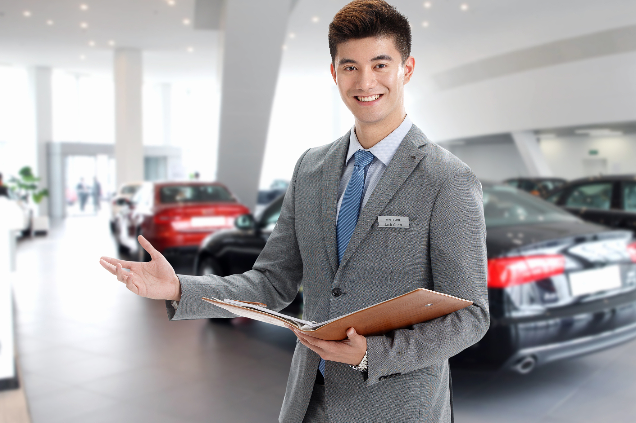 重庆男生读汽车营销专业好吗？好就业吗