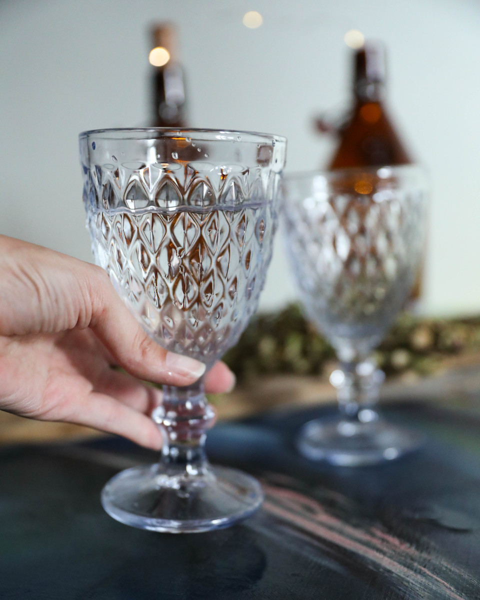 专业酒具：满足专业品鉴师的需求的文案