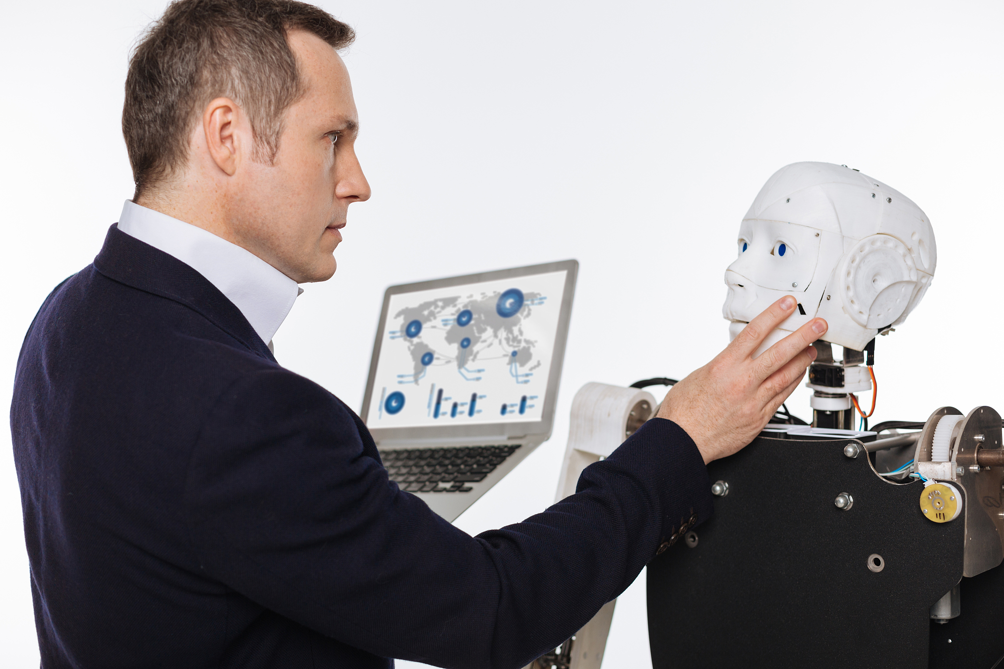 微机原理的特点