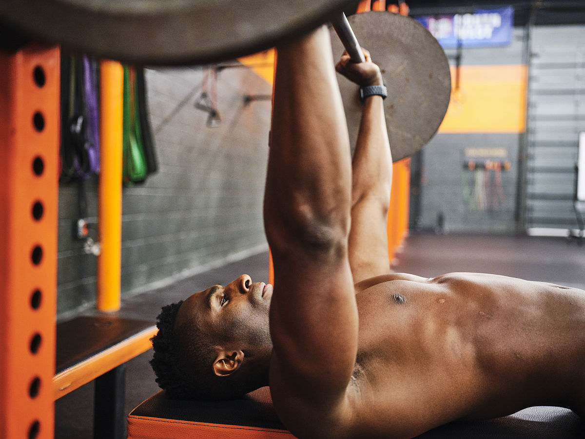 杠铃高翻150kg什么水平