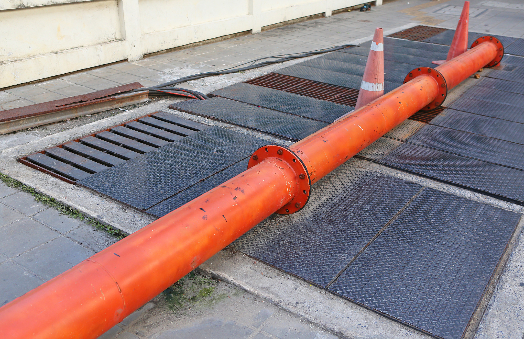 橡胶护舷 - 价格、厂家、安装、维护、性能、规格、颜色、优点、缺点等信息