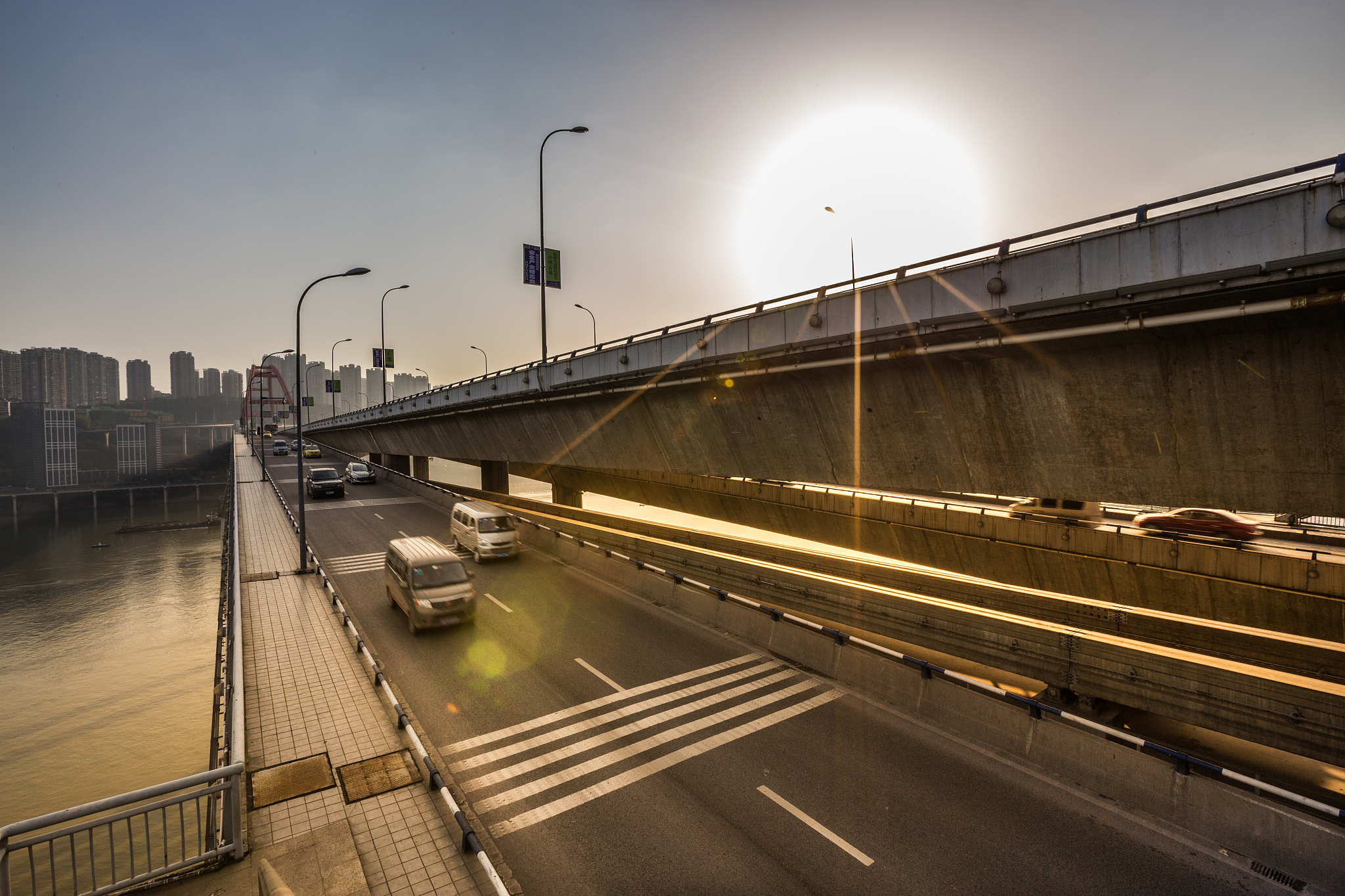 重庆到上海旅游攻略：交通、景点、美食、购物、住宿全攻略