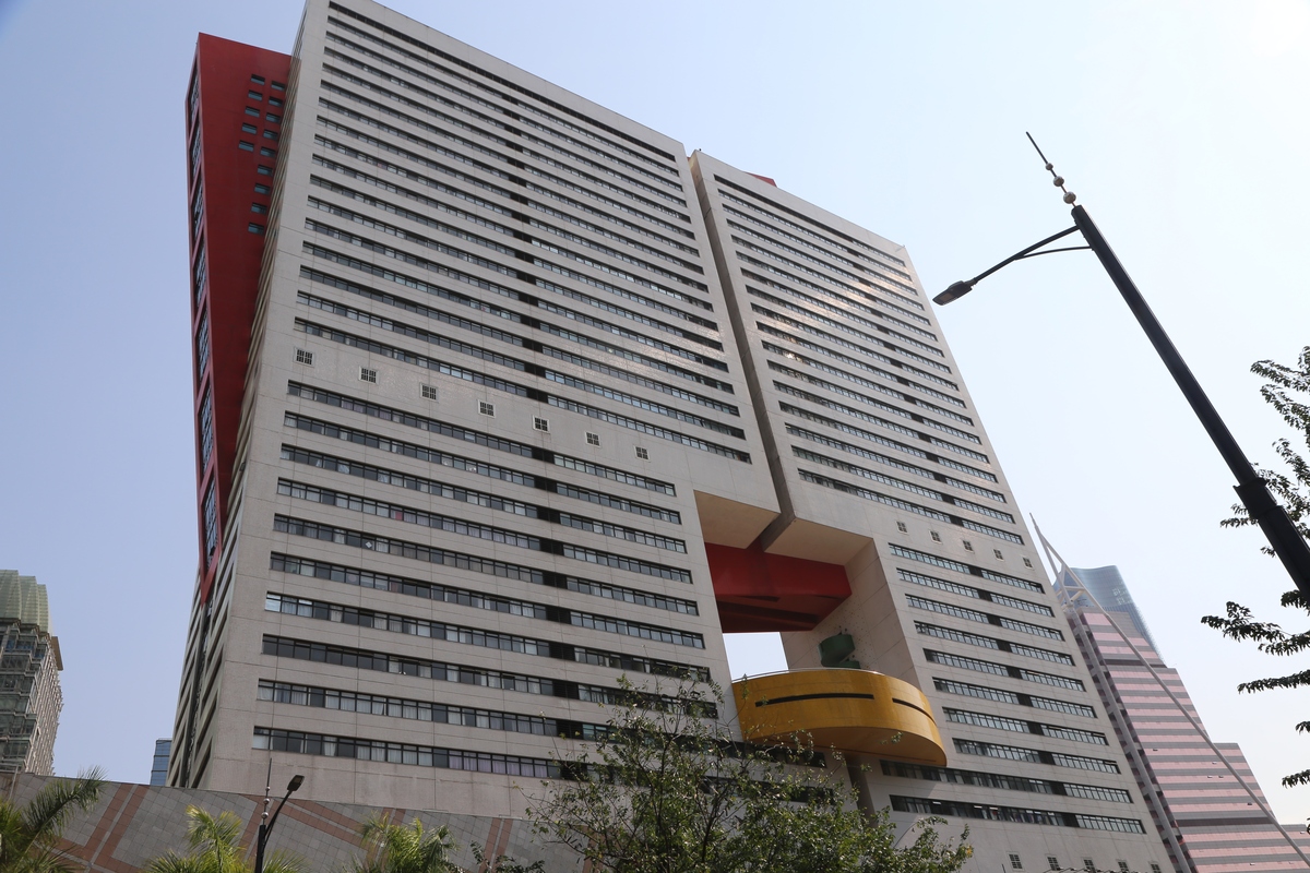 你是一名房产中介请查看以下企业地址是否在本本大厦附近并给出具体地址上海市静安区中心医院上海悦立服饰有限公司上海曙能电力技术有限公司上海涛汇房地产顾问有限公司上海艾雷电子商务有限公司丸全昭和广州物流有限公司克丽丝汀迪奥商业上海有限公司嫚君上海贸易有限公司羽恒上海实业有限公司联邦快递国际货运代理服务上海有限公司赛诺菲中国投资有限公司路威酩轩香水化妆品上海有限公司