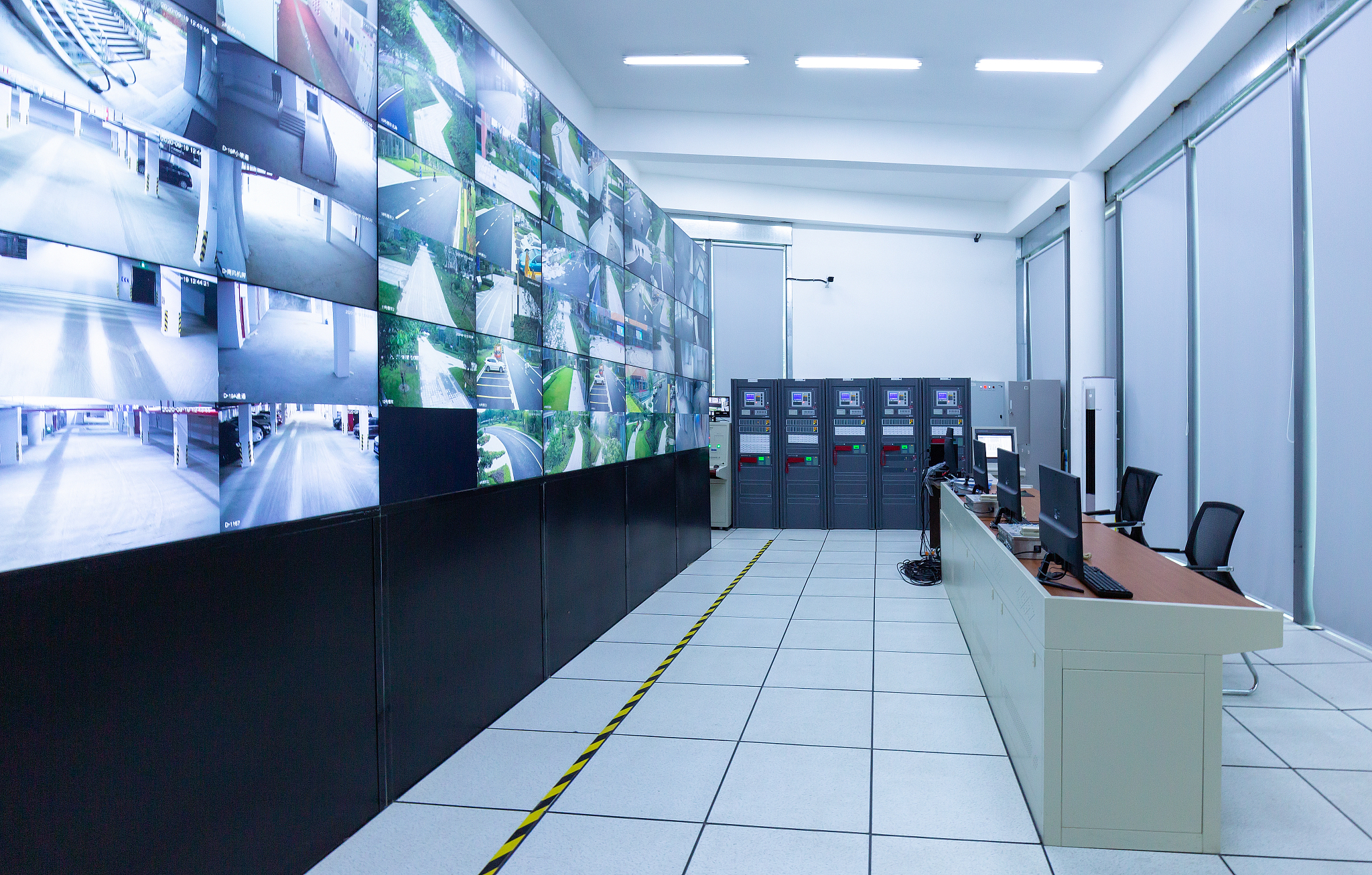 作为一名实验员请写一个关于实验室安装监控的申请