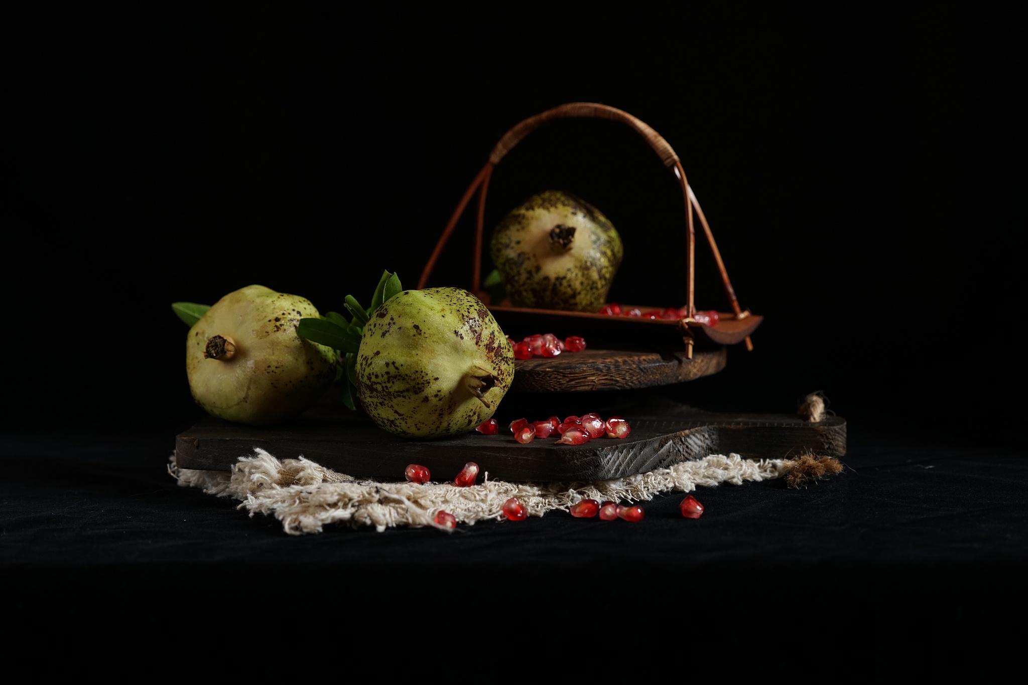 福能源红石榴鲜亮活采面膜适合痘痘肌使用吗？