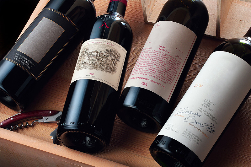 写一份关于卡西美露~卡西薏丝琳葡萄酒的宣传篇文案 要求：酒的名字不要太突出 文案写的有情调一些 150字左右