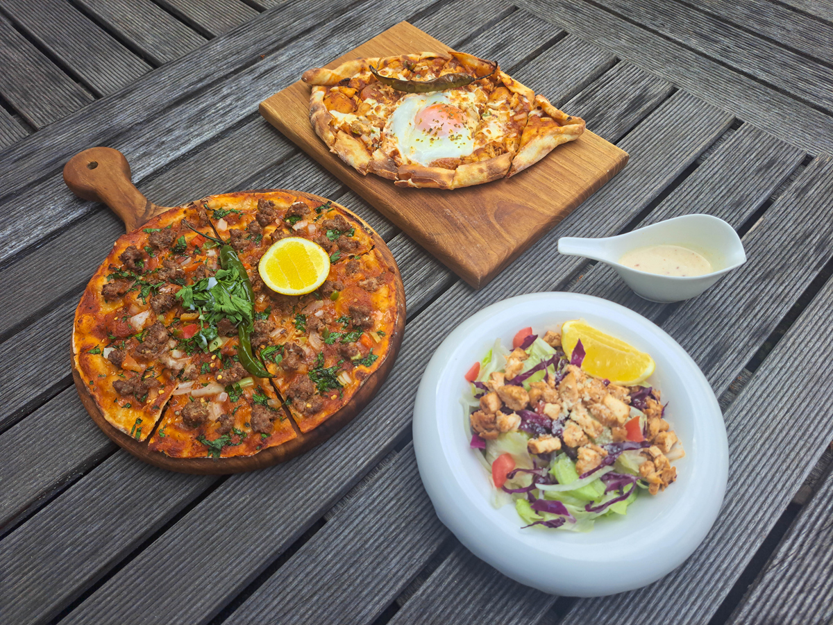 12 Sentences About Pizza: A Short, Fun Poem