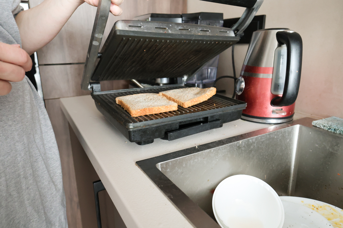 烤箱 vs. 空气炸锅：哪款更适合你的厨房？