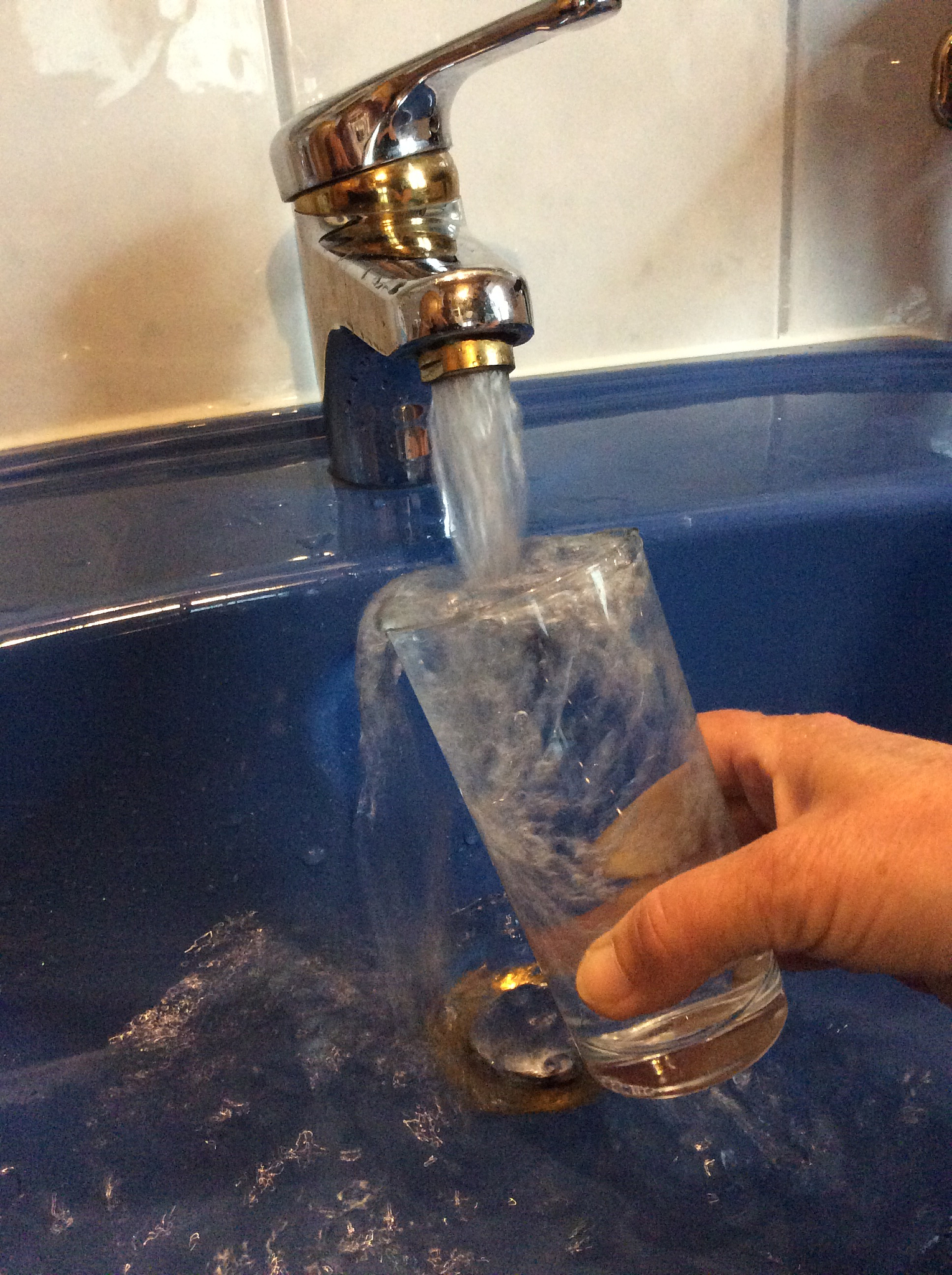 凝胶可以堵住水管吗