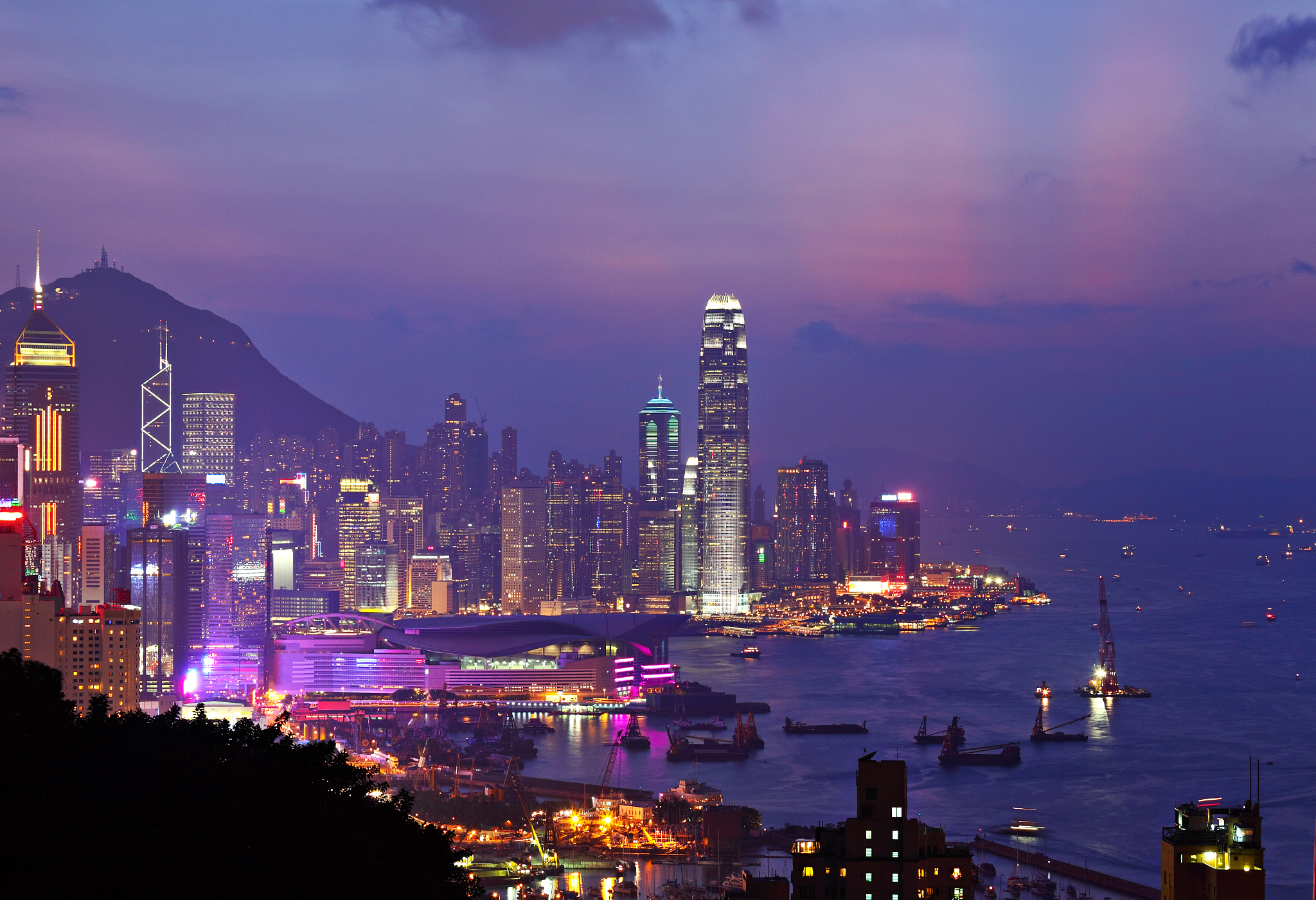 hong kong at night