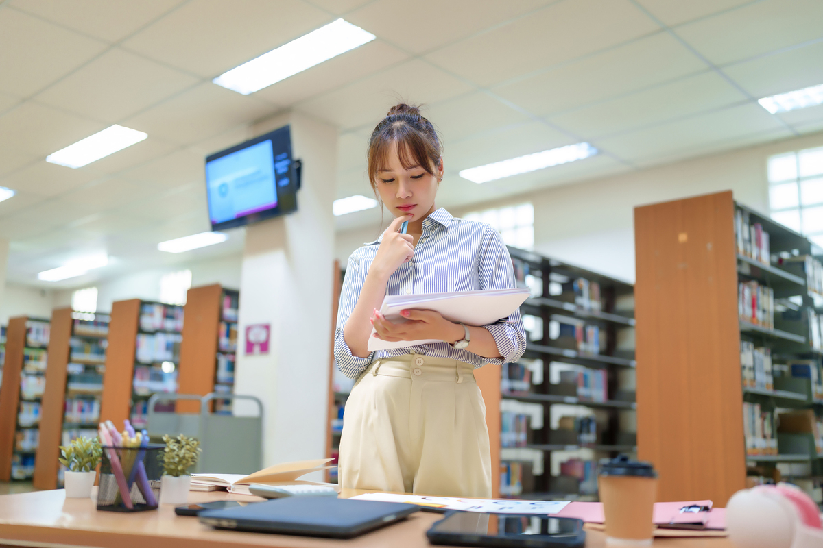女生学什么专业好？盘点适合女生的十大热门专业