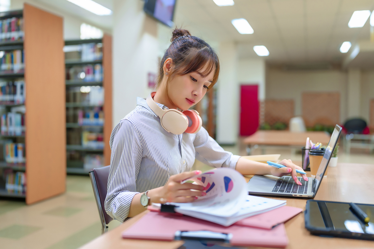 女生学什么专业好？适合女生的专业推荐