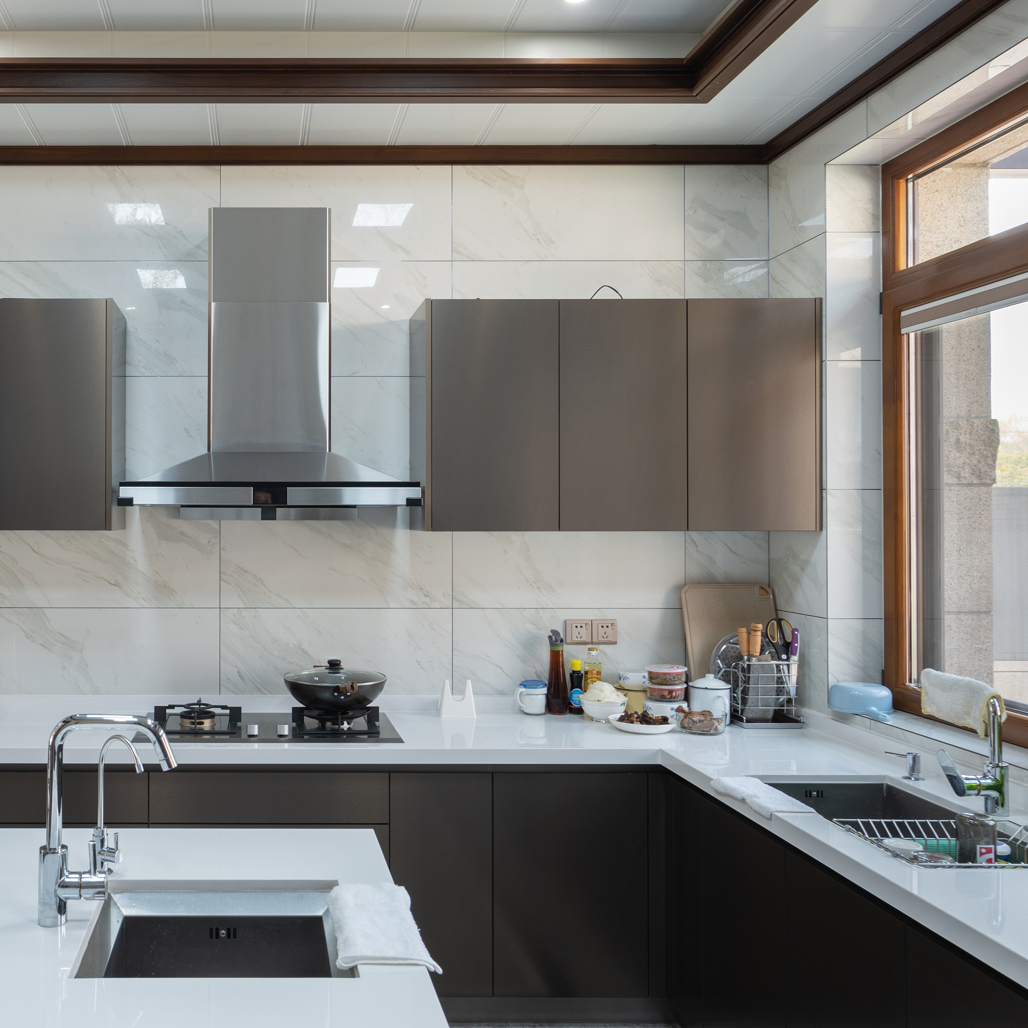 开放式厨房可以使用天然气吗？中国天然气厨房安全指南