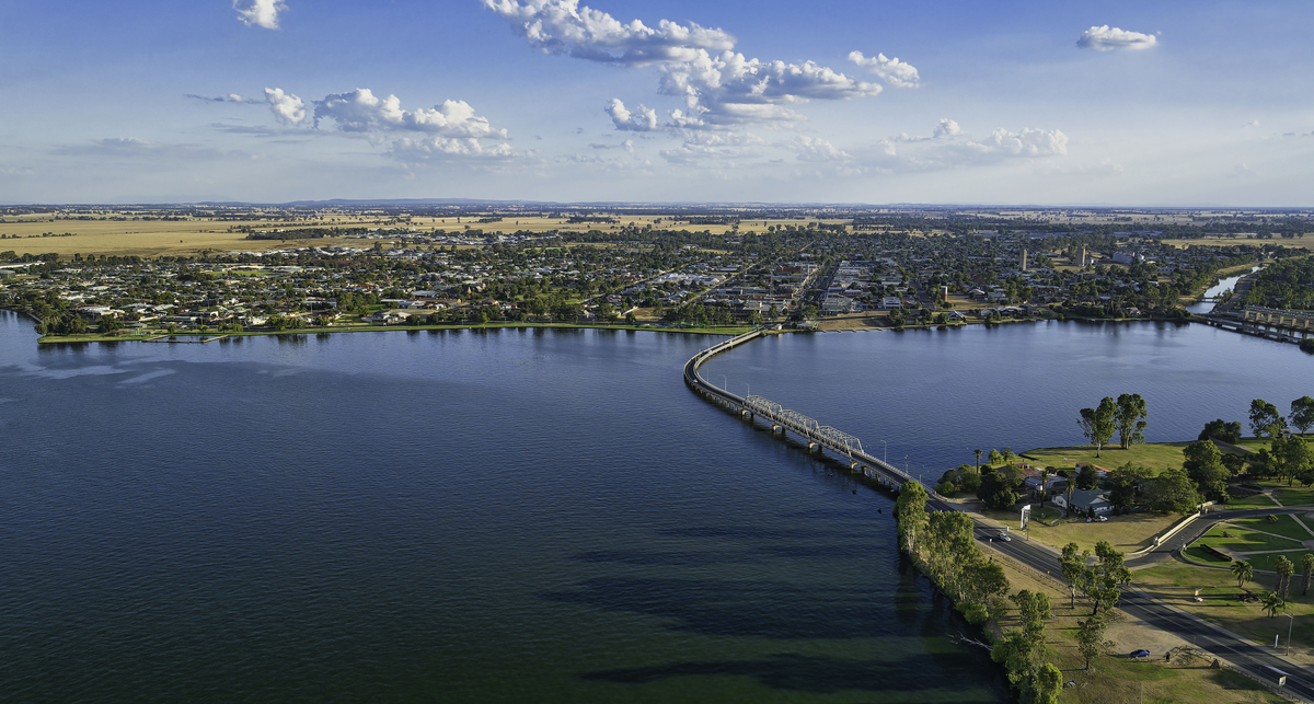 Lake Havasu City, Arizona: Visit the Famous London Bridge & Explore the Lake